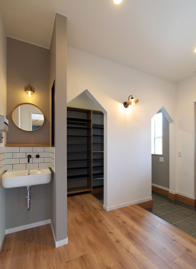 ケンコーホーム 【大村市/40代/5LDK】住宅街の中にあっても一段と映えるドーマー窓のある家の建築実例画像3