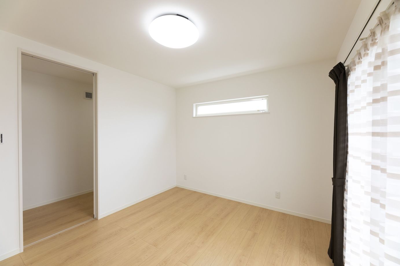 タツノコホーム 【兵庫県山崎町×1000万円台前半×約50坪】プライバシーと採光の両方に配慮したハコ型の家┃駐車場つきの建築実例画像5