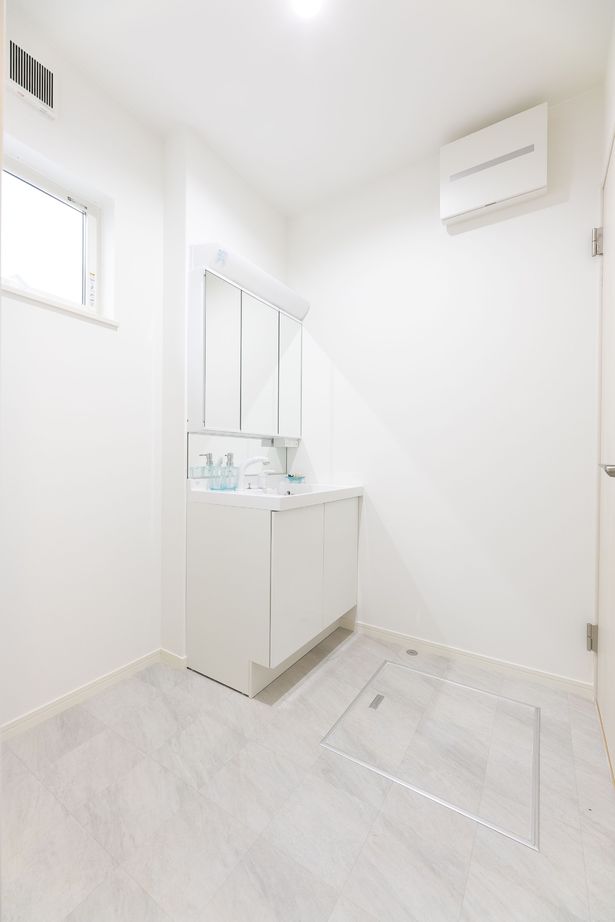 タツノコホーム 【兵庫県山崎町×1000万円台前半×約50坪】プライバシーと採光の両方に配慮したハコ型の家┃駐車場つきの建築実例画像9