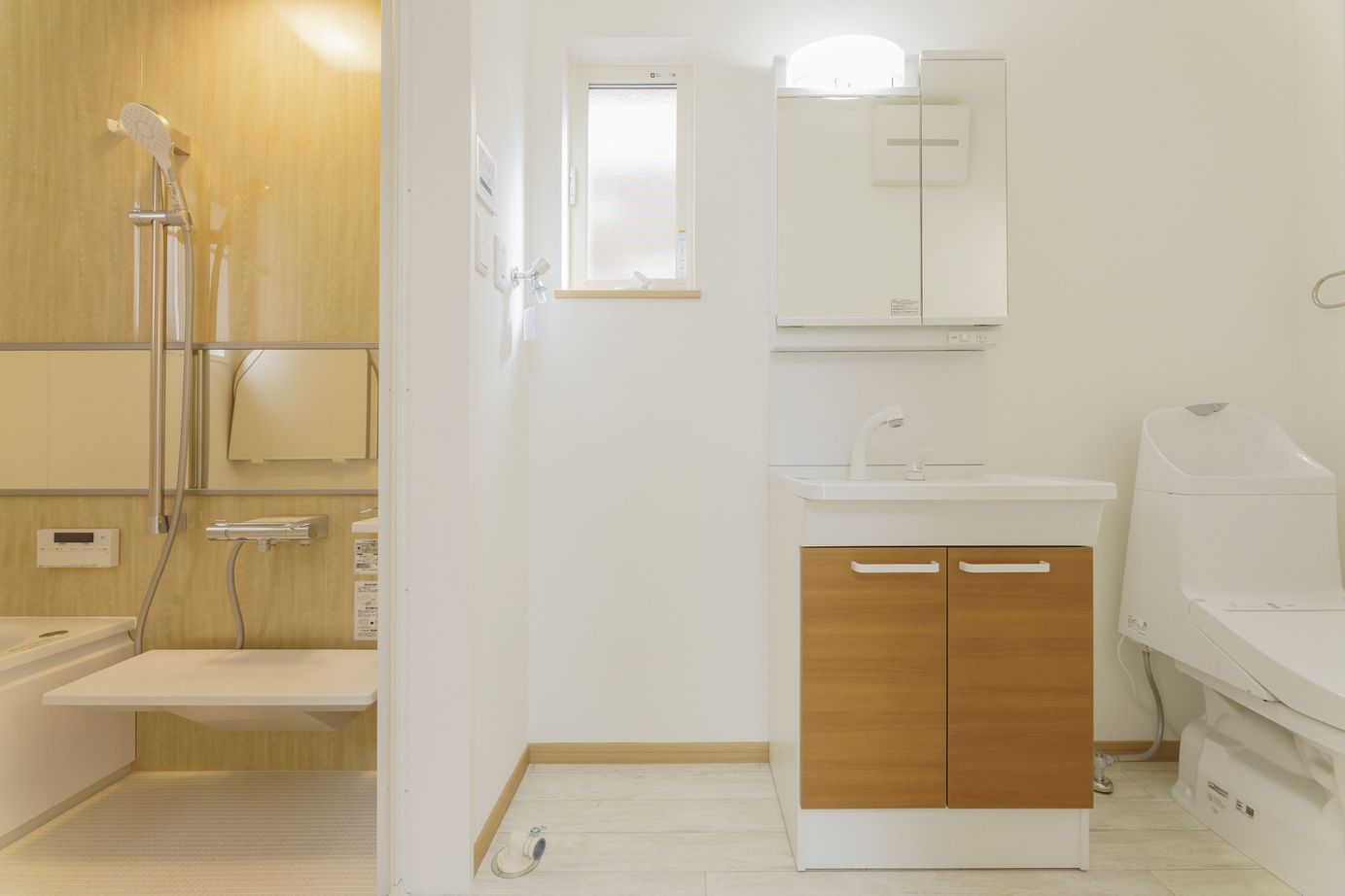 タツノコホーム 【明石市×1000万円以内×狭小×車２台×約20坪】水回りを工夫してリビングに大空間を実現した家┃駐車場つきの建築実例画像5