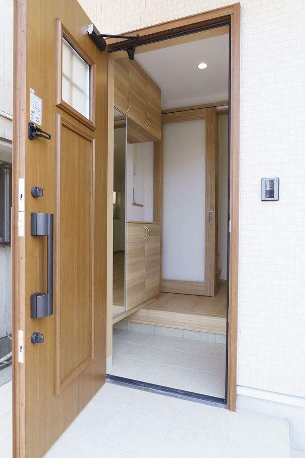 タツノコホーム 【明石市×1000万円以内×狭小×車２台×約20坪】水回りを工夫してリビングに大空間を実現した家┃駐車場つきの建築実例画像7