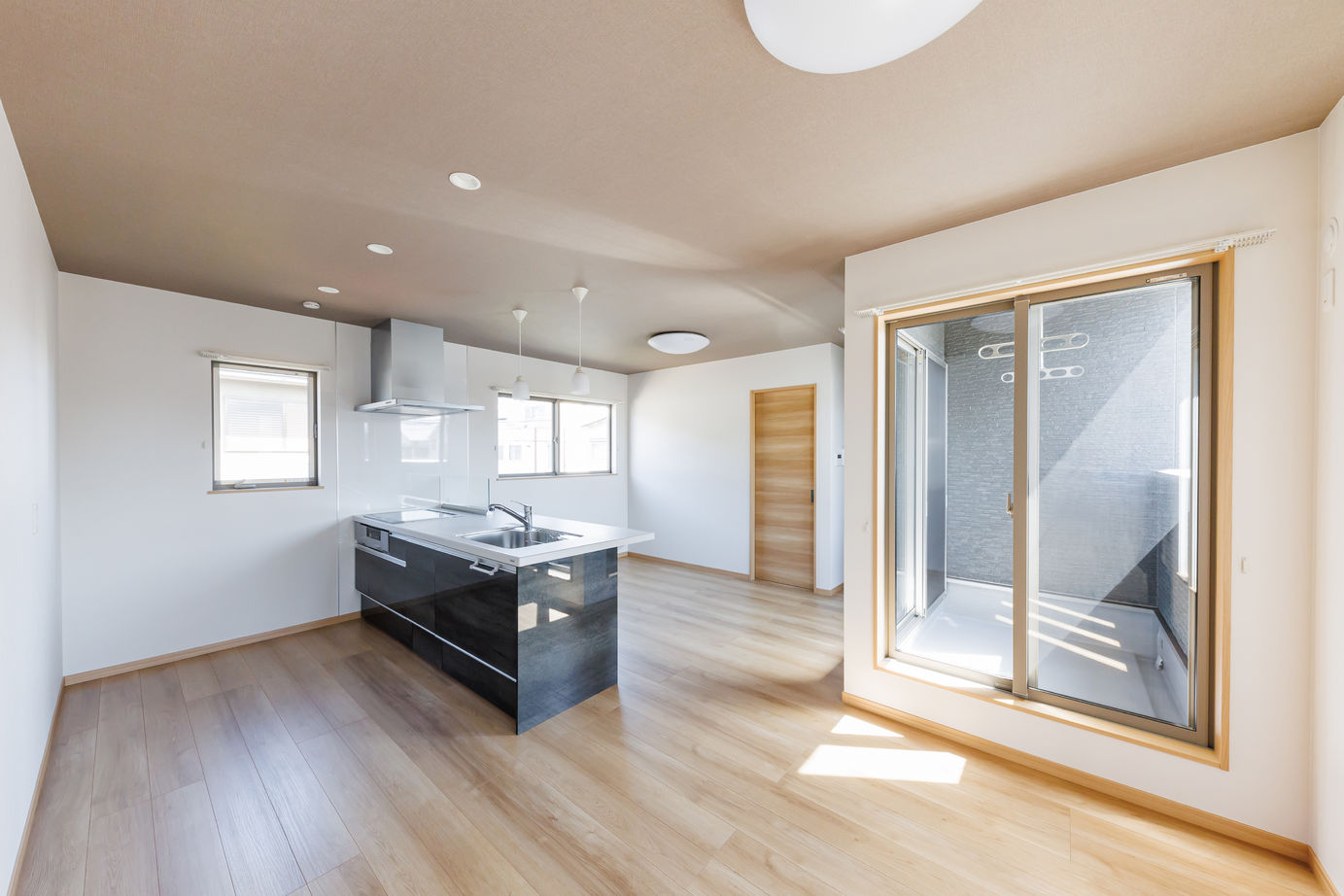 タツノコホーム 【明石市×2500万円】シンプルで快適な暮らしを実現！住宅ローンを家賃収入で補える賃貸併用住宅の建築実例画像2