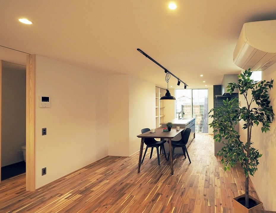 GREEN STYLE（グリーンスタイル） 薪ストーブと土間リビングを吹抜から見下ろす家の建築実例画像4