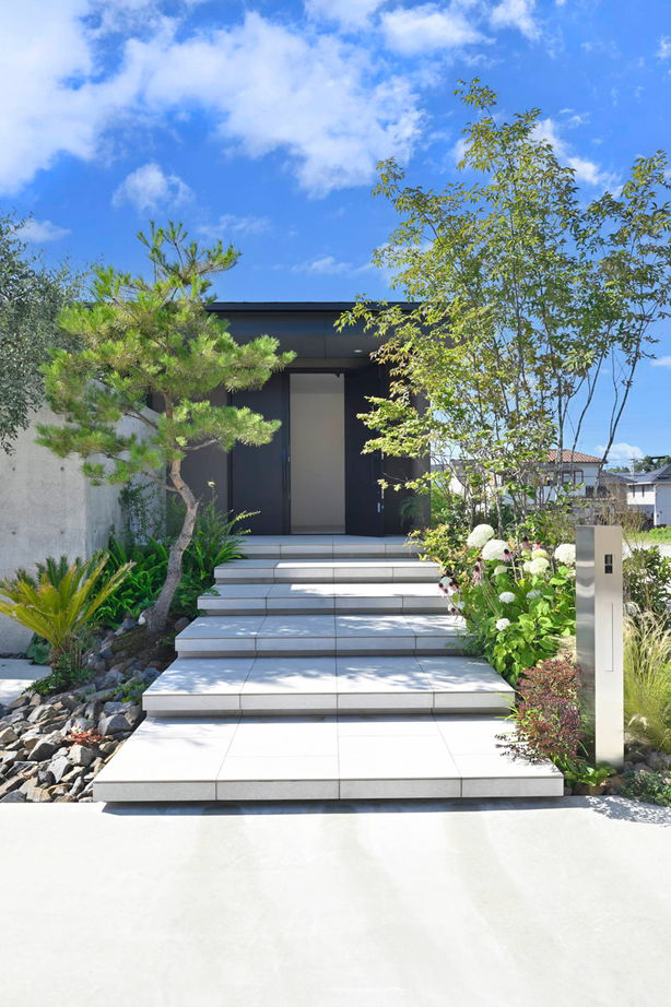 １００年住宅のゼロホーム 余計なものを削ぎ落とし機能美を追求したホテルライクな平屋の邸宅の建築実例画像3