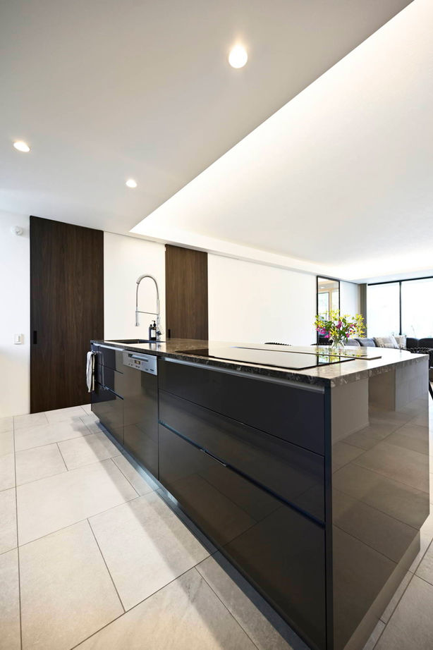 １００年住宅のゼロホーム 余計なものを削ぎ落とし機能美を追求したホテルライクな平屋の邸宅の建築実例画像7