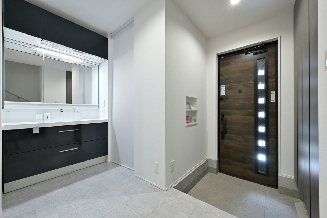 １００年住宅のゼロホーム 2000万円台・京都市｜間口4m・敷地16.3坪でたっぷり収納と家事ラク動線を叶えた家｜間取り有の建築実例画像4