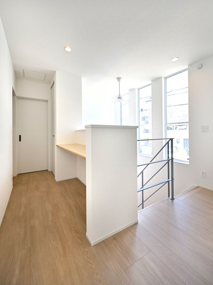 １００年住宅のゼロホーム 2000万円台・西宮市｜大きな階段吹抜けから光が入るナチュラルデザインに癒される家の建築実例画像8