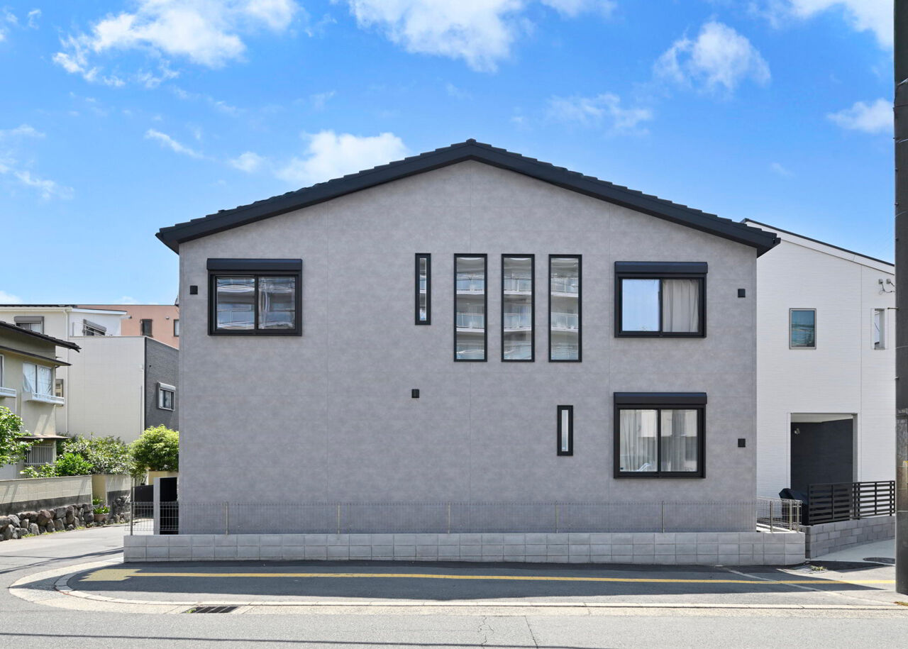 １００年住宅のゼロホーム 2000万円台・西宮市｜大きな階段吹抜けから光が入るナチュラルデザインに癒される家の建築実例画像10