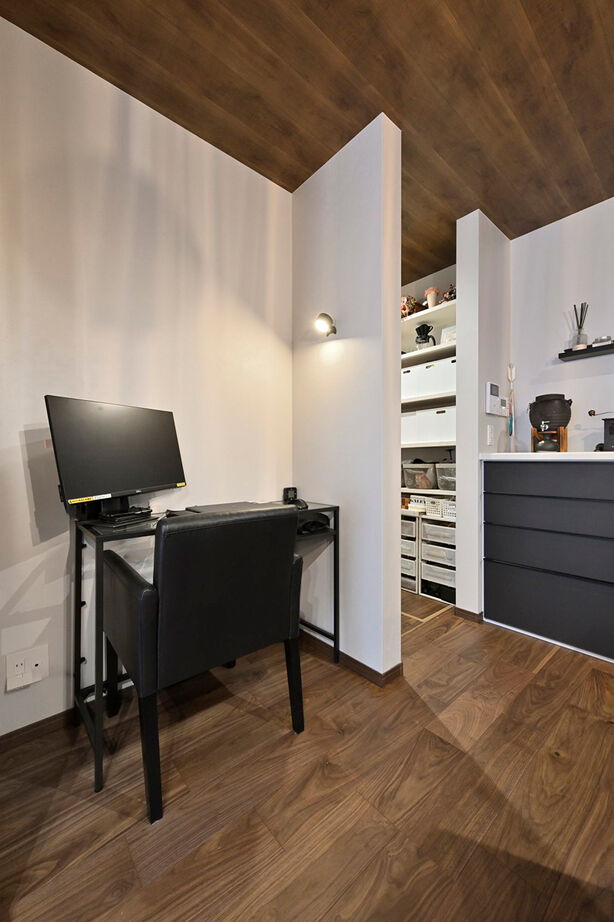 １００年住宅のゼロホーム 2000万円台・草津市｜2度目の家づくりで叶えた、邸宅感のある重厚なデザインの家｜間取り有の建築実例画像6