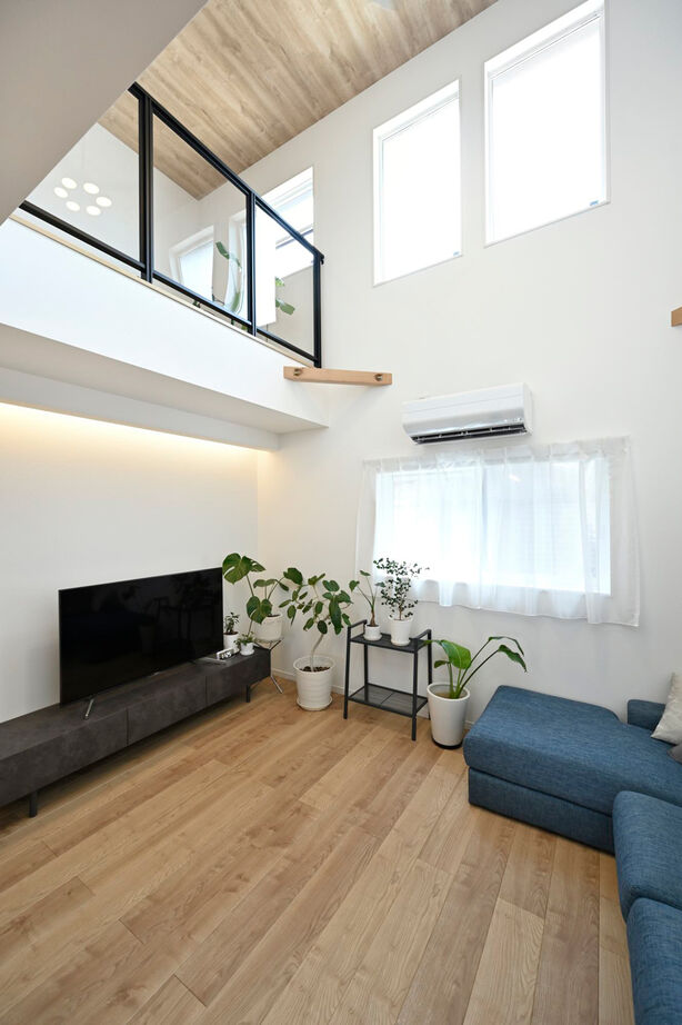 １００年住宅のゼロホーム 2000万円台・京都市｜24.9坪の細長敷地に吹抜けの開放感が広がる2階リビングの家｜間取り有の建築実例画像5