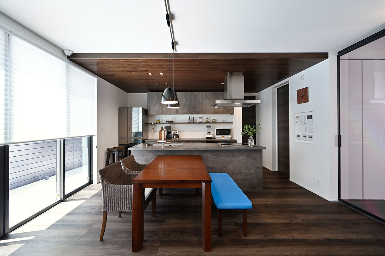 １００年住宅のゼロホーム 芦屋市｜旗竿地に立つ日当たりのいい家。セカンドリビングやルーフテラスなど多彩な空間で暮らしを愉しむの建築実例画像3