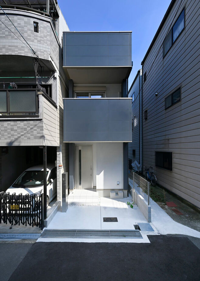 １００年住宅のゼロホーム 2000万円台・大阪市｜敷地14坪・間口1.5間に建てたルーフテラス付の狭小３階建て｜間取り有の建築実例画像1