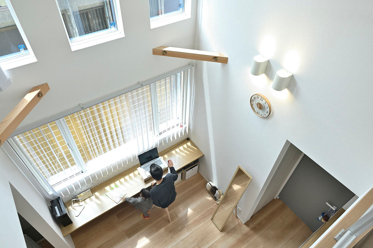 １００年住宅のゼロホーム 大津市｜余白を大切にした空間づくりで豊かな暮らしを叶えた吹抜けのある家の建築実例画像7