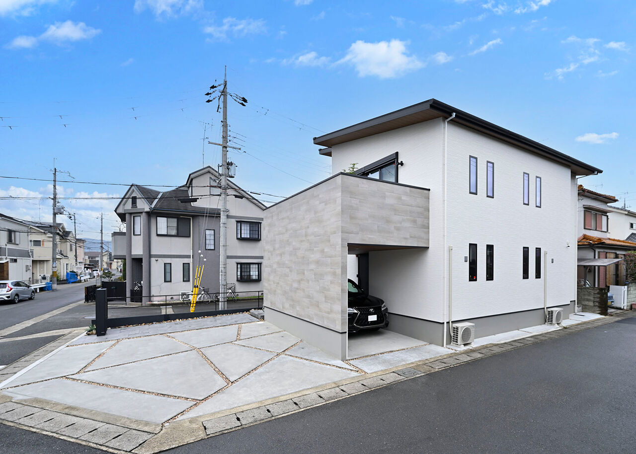 １００年住宅のゼロホーム 3000万円台・京都市｜プライバシーを気にせずくつろげる、三方道路を活かした明るい家｜間取り有の建築実例画像3