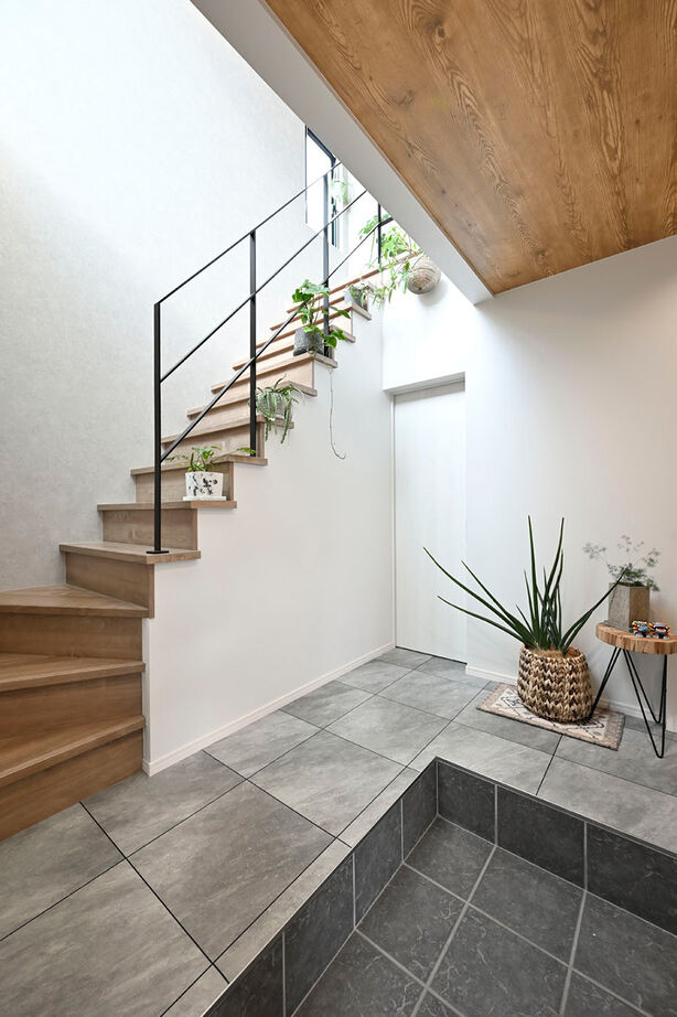 １００年住宅のゼロホーム 3000万円台・京都市｜プライバシーを気にせずくつろげる、三方道路を活かした明るい家｜間取り有の建築実例画像5