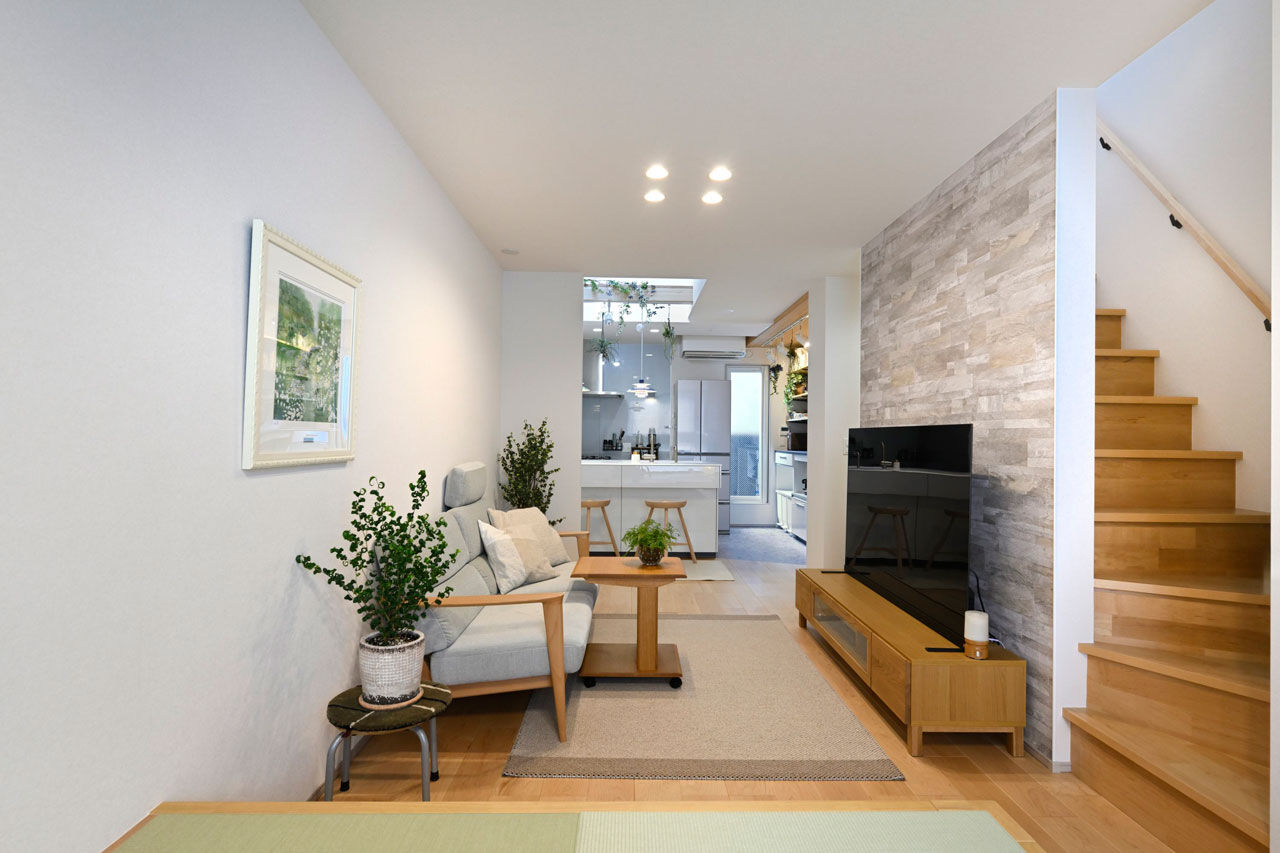 １００年住宅のゼロホーム 3000万円台・大阪市｜広がりと開放感、趣味の時間を楽しむ余白も叶えた敷地14坪狭小3階建ての家｜間取り有の建築実例画像3