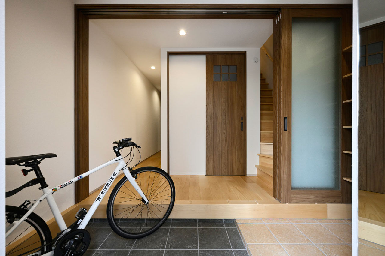 １００年住宅のゼロホーム 3000万円台・大阪市｜広がりと開放感、趣味の時間を楽しむ余白も叶えた敷地14坪狭小3階建ての家｜間取り有の建築実例画像10