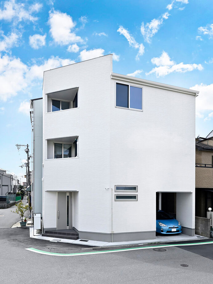 １００年住宅のゼロホーム 2000万円台・大阪市｜土地面積18坪のインナーガレージ付の家。狭小に強い技術で耐震等級3も実現｜間取り有の建築実例画像1