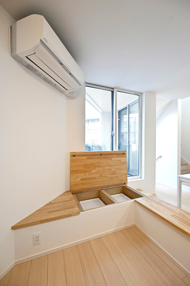 １００年住宅のゼロホーム 2000万円台・大阪市｜土地面積18坪のインナーガレージ付の家。狭小に強い技術で耐震等級3も実現｜間取り有の建築実例画像5