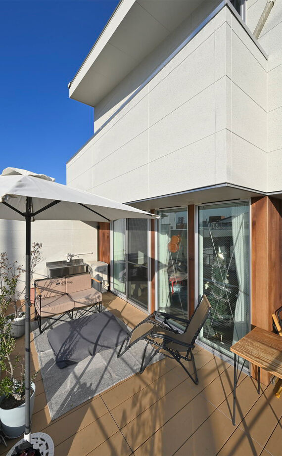 １００年住宅のゼロホーム 4000万円台・大阪市｜天然木の外壁が個性的な３階建て。コボットブレースを使用し最大限の開放感を演出の建築実例画像11