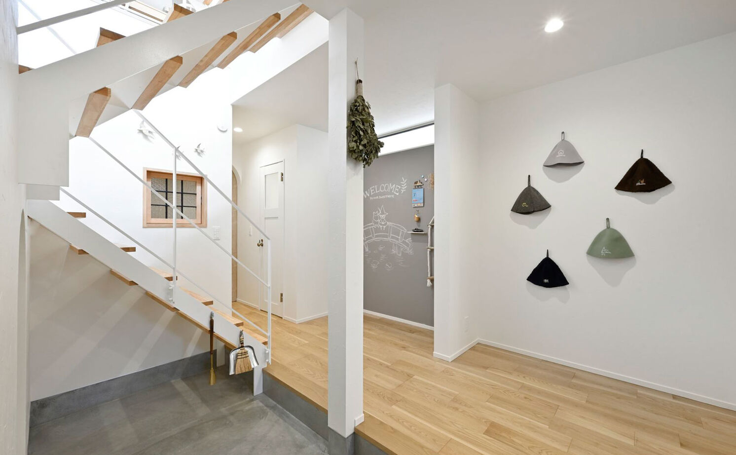 １００年住宅のゼロホーム 3000万円台・神戸市｜１階から３階まで繋がる開放的な設計やインナーテラスのある、こだわりの家｜間取り有の建築実例画像11