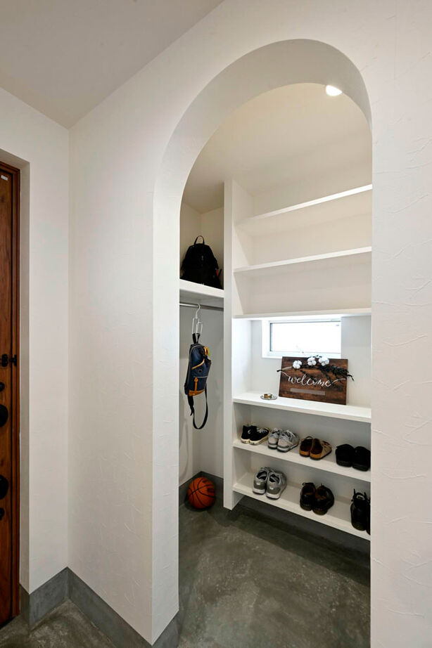 １００年住宅のゼロホーム 3000万円台・神戸市｜１階から３階まで繋がる開放的な設計やインナーテラスのある、こだわりの家｜間取り有の建築実例画像13