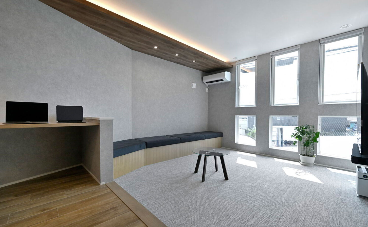 １００年住宅のゼロホーム 4000万円台・京都市｜モダンで心地いい広々LDKやインナーガレージを叶えた敷地24坪3階建ての家｜間取り有の建築実例画像3