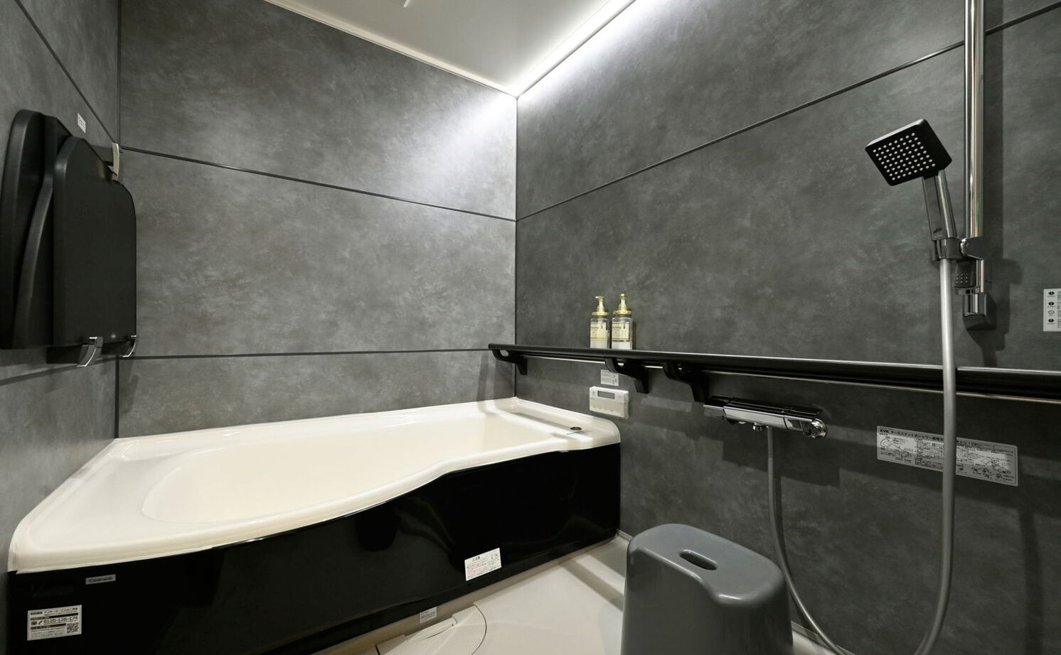 １００年住宅のゼロホーム 4000万円台・京都市｜モダンで心地いい広々LDKやインナーガレージを叶えた敷地24坪3階建ての家｜間取り有の建築実例画像15