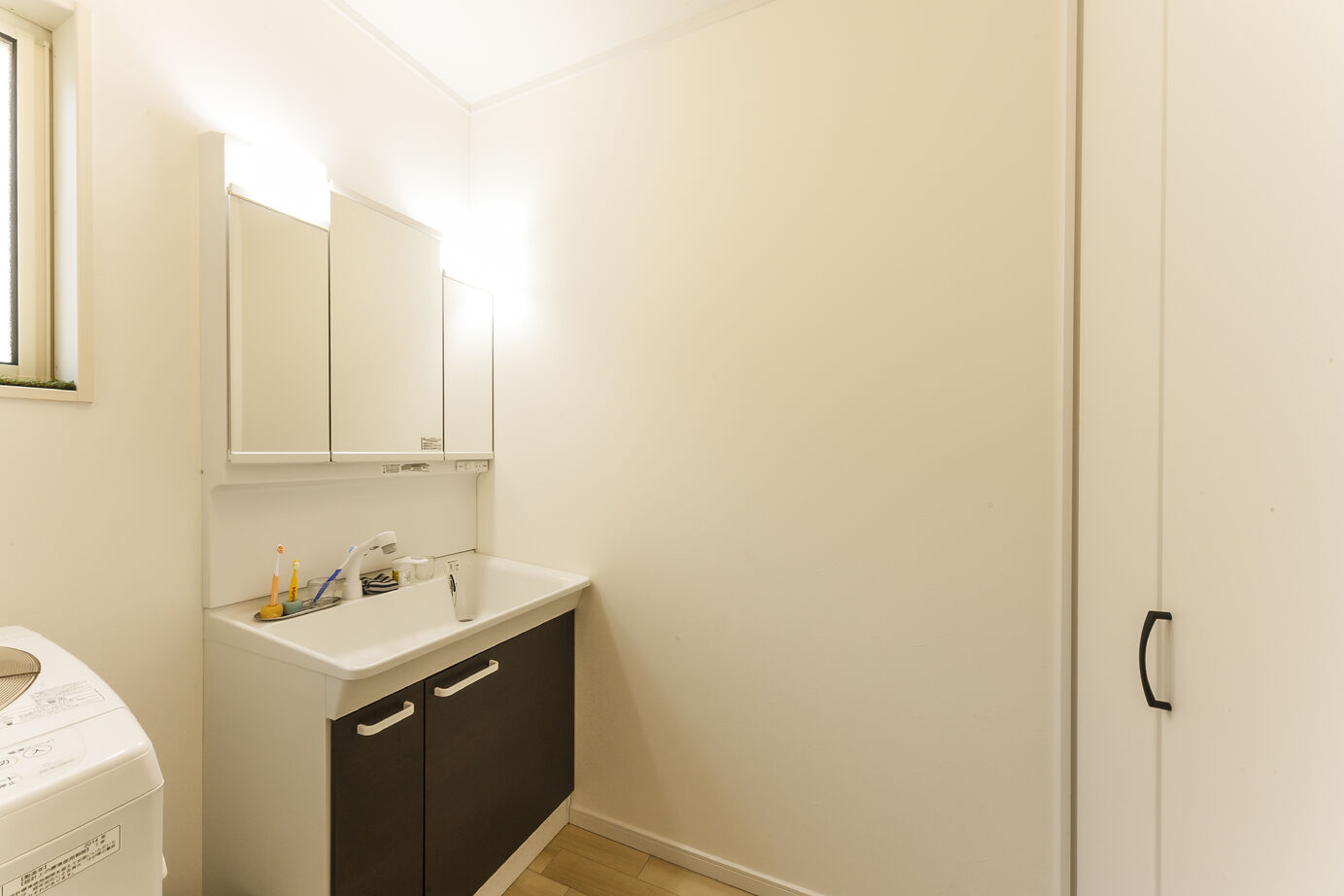 ミラクルホーム 【平屋/ペット】愛犬と暮らす、空間の繋がりにこだわったワンフロアの住まいの建築実例画像7