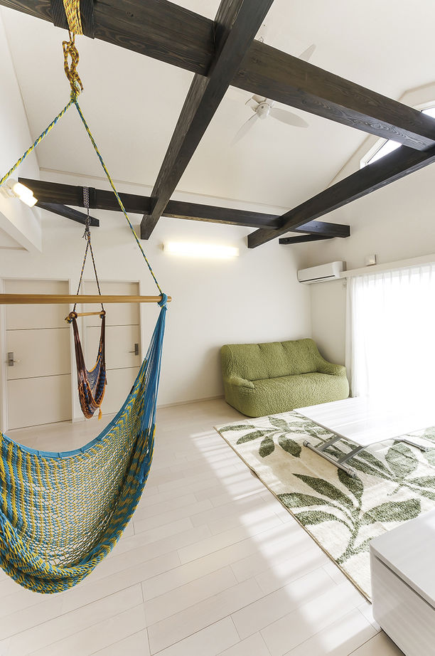 ミラクルホーム 【平屋】明るく開放的なリビングを中心に、各部屋か近く家族の一体感がある平屋の建築実例画像3