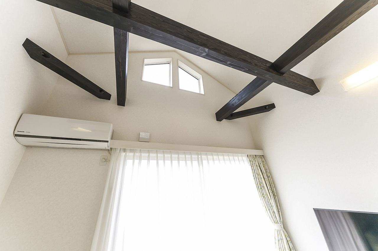 ミラクルホーム 【平屋】明るく開放的なリビングを中心に、各部屋か近く家族の一体感がある平屋の建築実例画像8