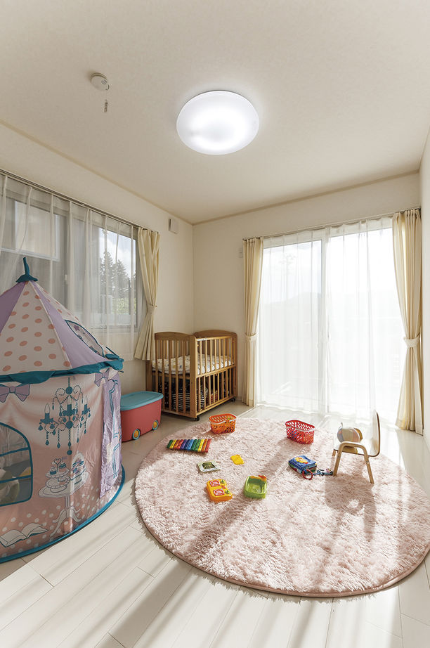 ミラクルホーム 【平屋】明るく開放的なリビングを中心に、各部屋か近く家族の一体感がある平屋の建築実例画像9