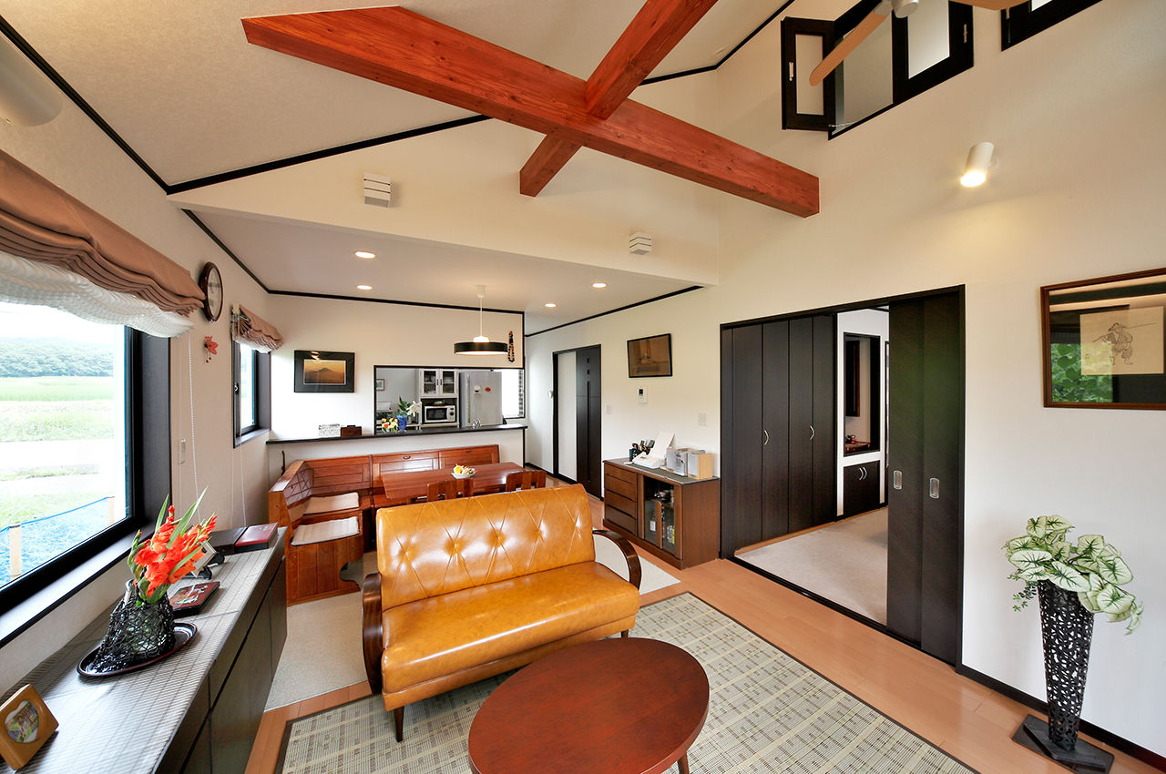 ミラクルホーム 自然や家族を身近に感じる平屋。広いインナーガレージを利用して趣味も満喫【1260万円】の建築実例画像3