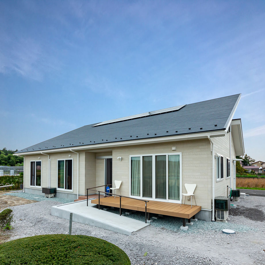 ミラクルホーム 【平屋/バリアフリー/ロフト/間取り図有】スタイリッシュな屋根の外観、隠れ家で好きな物に囲まれて過ごすの建築実例画像10