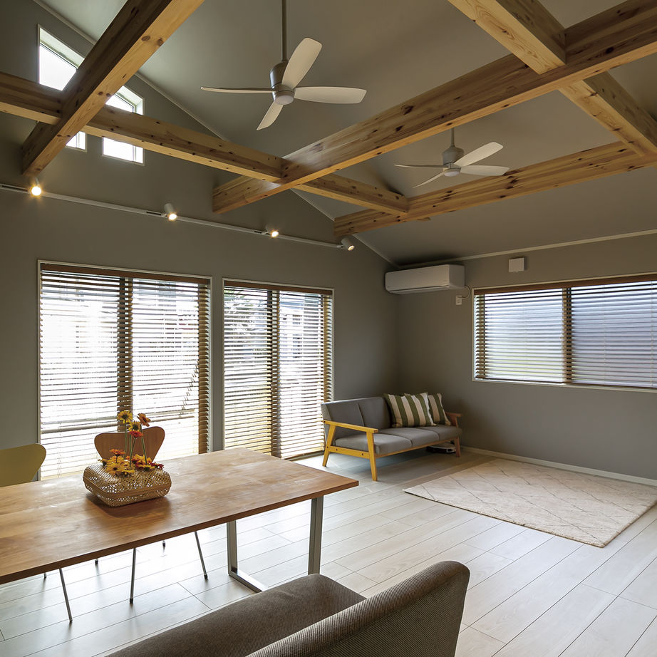 ミラクルホーム 【平屋/バイクガレージ/間取り図有】北欧風のLDKとアメリカンのバイクガレージ、2人で担当を分けてデザインの建築実例画像6