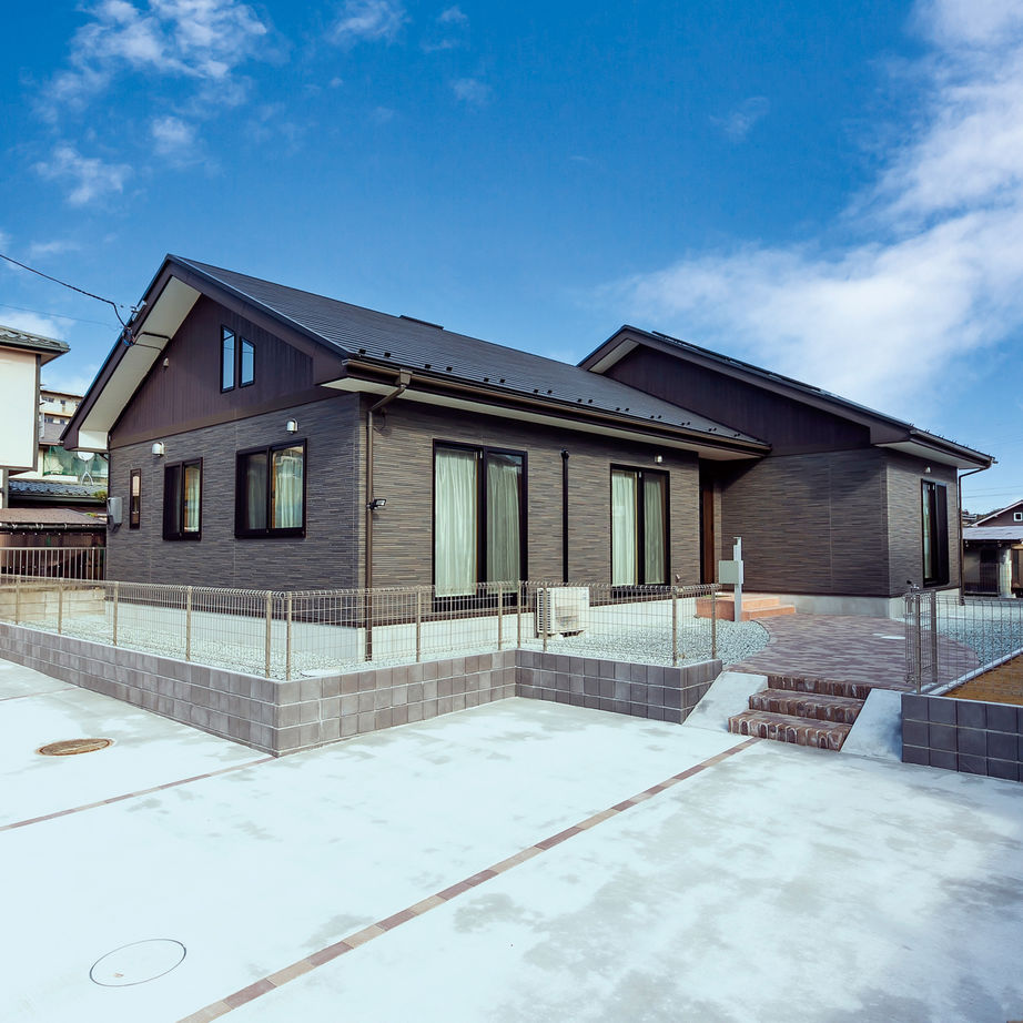 ミラクルホーム 【平屋/間取り図有】暮らしていたから良さを知っている平屋に建て替え。開放的で使いやすいLDK+和室の建築実例画像