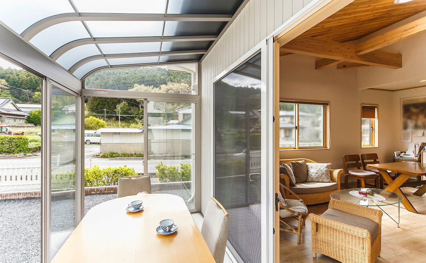 ミラクルホーム 【平屋/サンルーム/間取り図有】仲間が集いワイワイ楽しめる広いリビング。バリアフリーで暮らしやすいの建築実例画像7