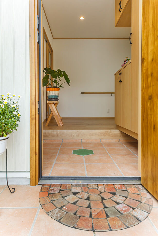 ミラクルホーム 【平屋/サンルーム/間取り図有】仲間が集いワイワイ楽しめる広いリビング。バリアフリーで暮らしやすいの建築実例画像13