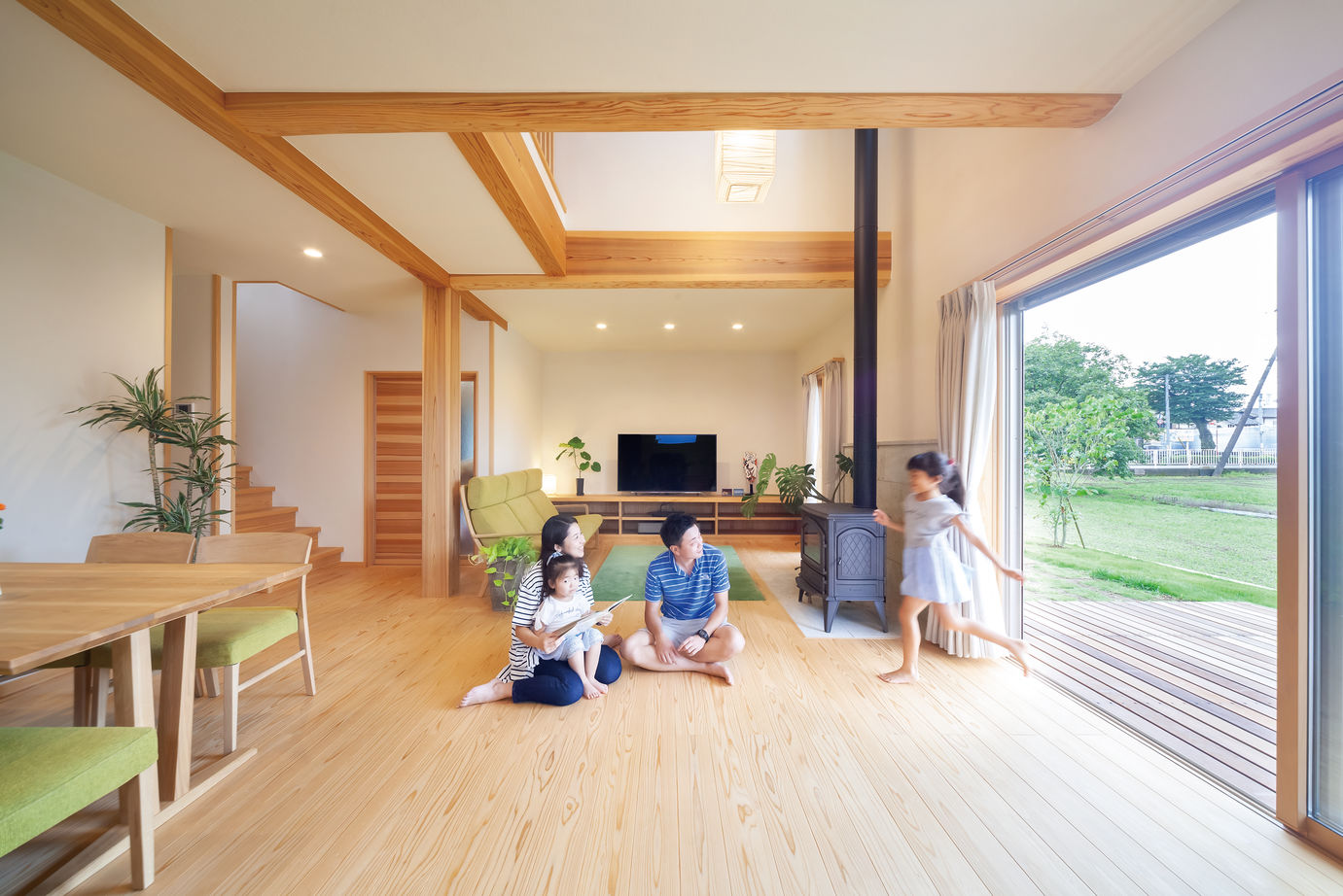 リソーケンセツ 【2000万円台/30坪台/間取り図あり/吹抜け】対面キッチンや広い洗面台で子育てしやすい和モダンな家の建築実例画像3