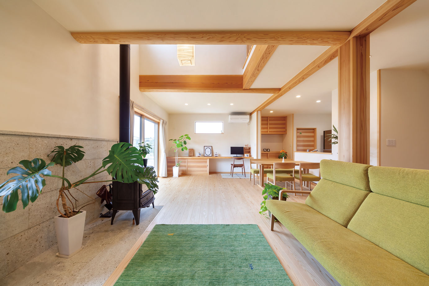 リソーケンセツ 【2000万円台/30坪台/間取り図あり/吹抜け】対面キッチンや広い洗面台で子育てしやすい和モダンな家の建築実例画像4