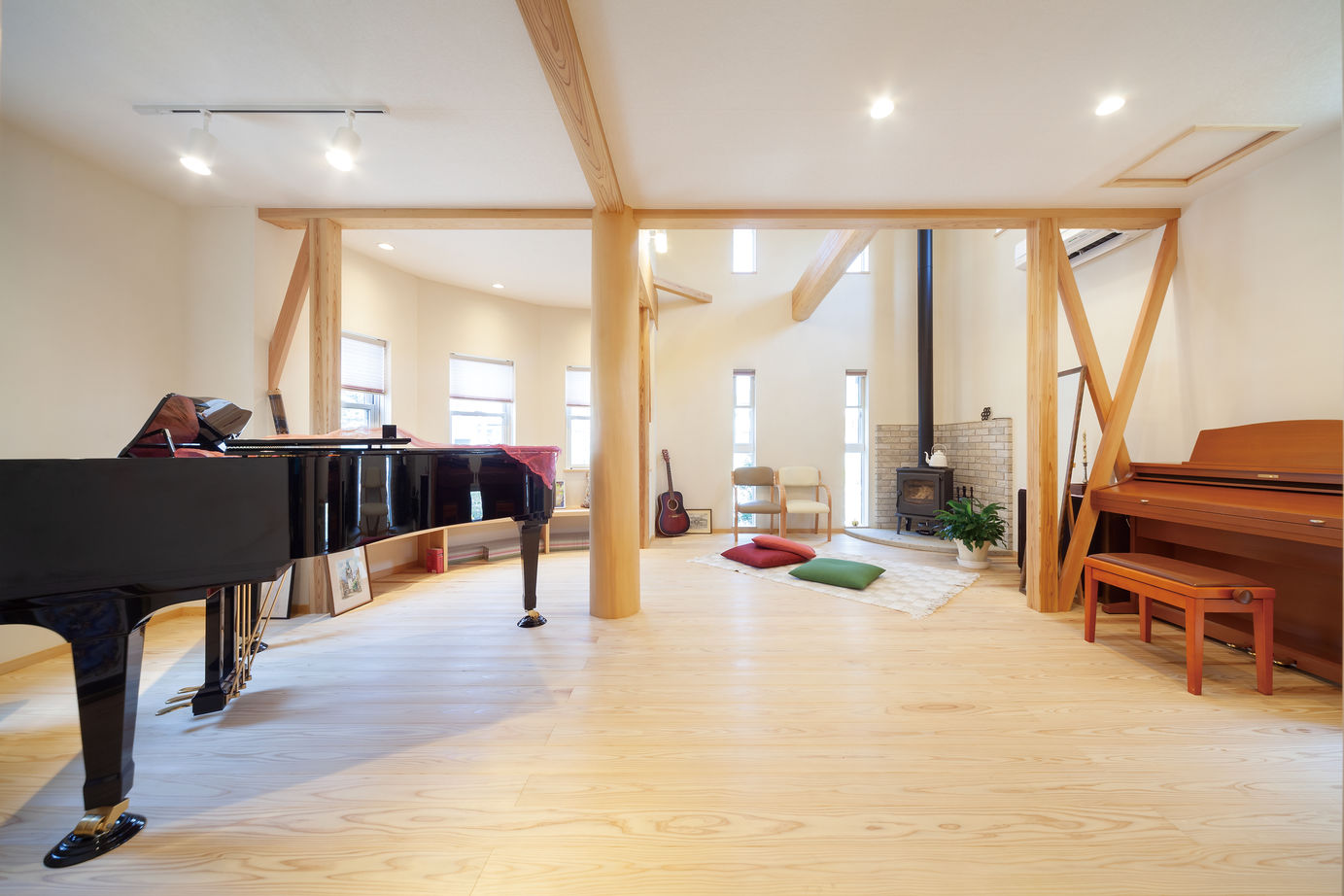 リソーケンセツ 【2000万円台/30坪台/間取り図】大きな吹き抜けに音楽が心地よく響く ミニコンサートが開ける大空間を実現の建築実例画像4