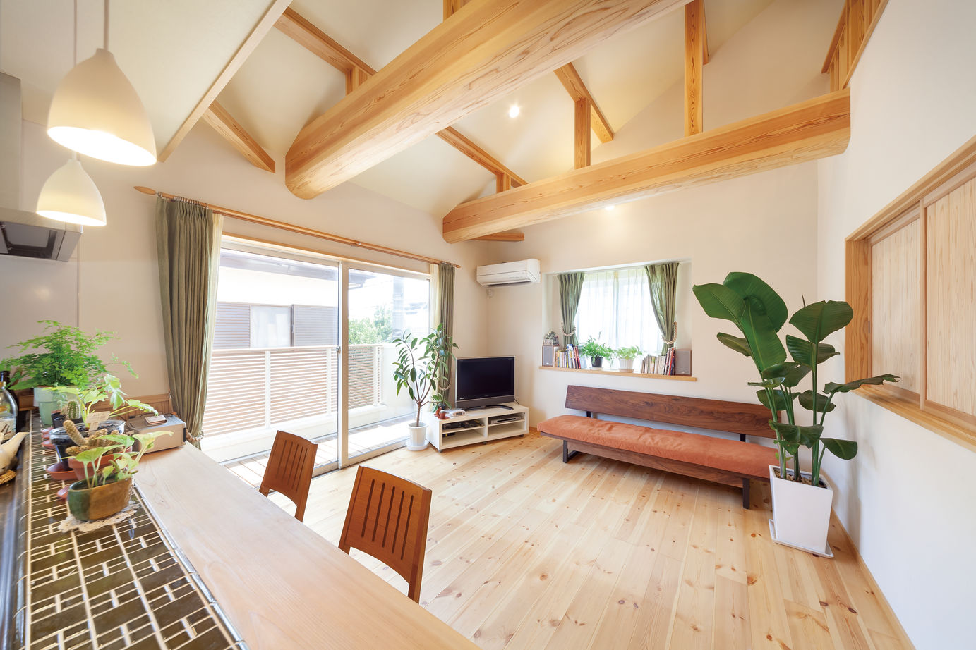 リソーケンセツ 【2000万円台/30坪台/間取り図】大きな吹き抜けに音楽が心地よく響く ミニコンサートが開ける大空間を実現の建築実例画像6