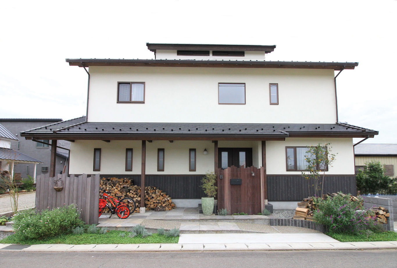 リソーケンセツ 【2000万円台/40坪台/吹き抜け/間取り図】家族も愛猫たちも健やかに暮らせる無添加無垢の家で快適生活の建築実例画像4