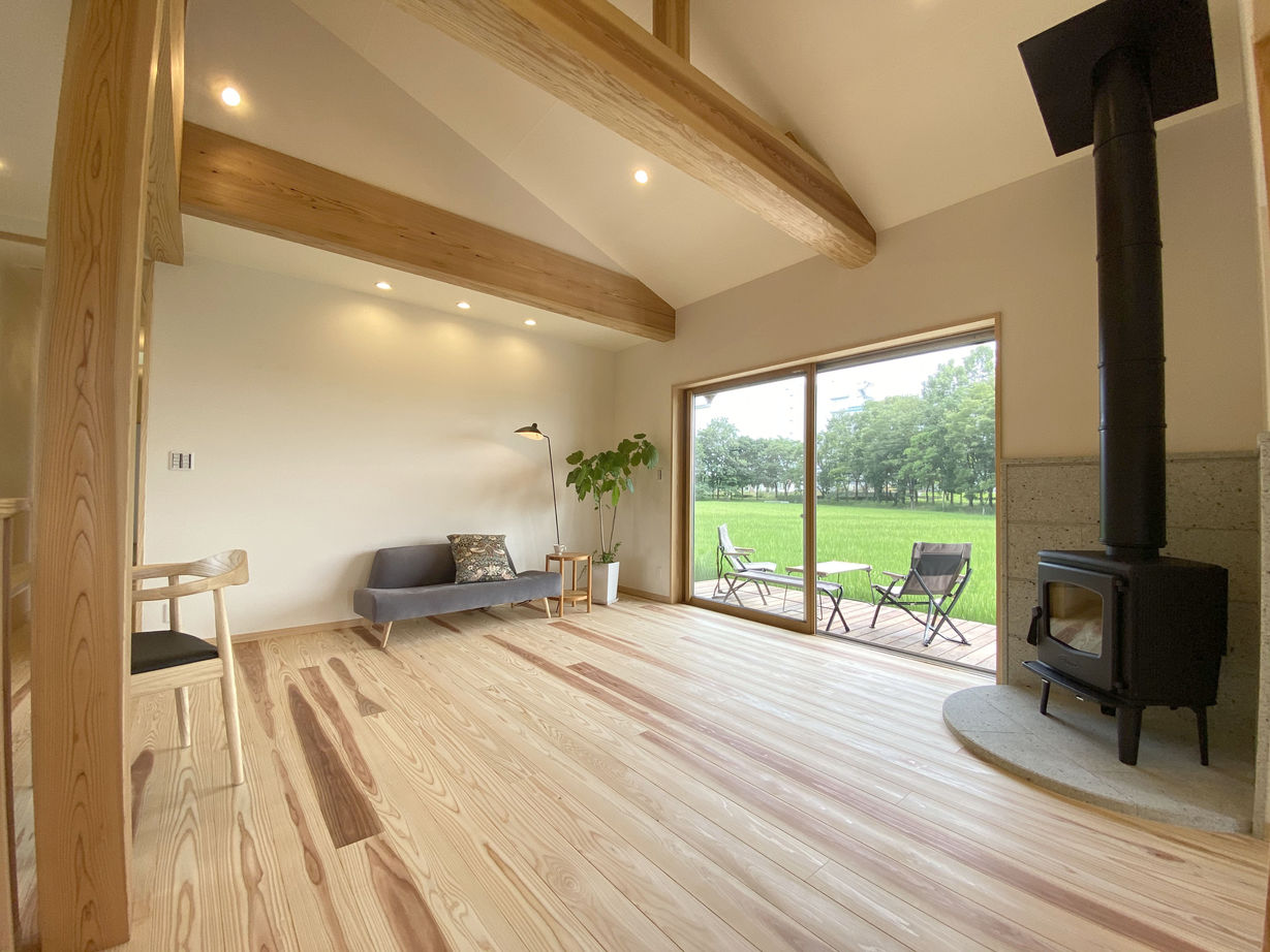 リソーケンセツ 【2000万円台/20坪台/間取り図あり/平屋】勾配天井で開放的なLDK緑豊かな景色が似合う北欧風の家の建築実例画像3