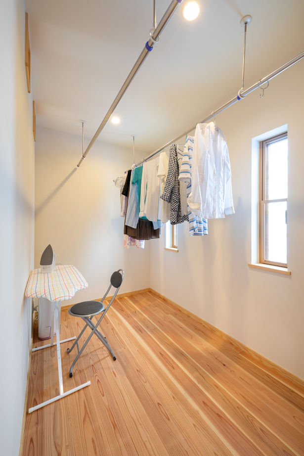 リソーケンセツ 【2000万円台/40坪台/間取り図あり/平屋＋ロフト】吹抜けの大空間に広がる無添加無垢の心地よさの建築実例画像10