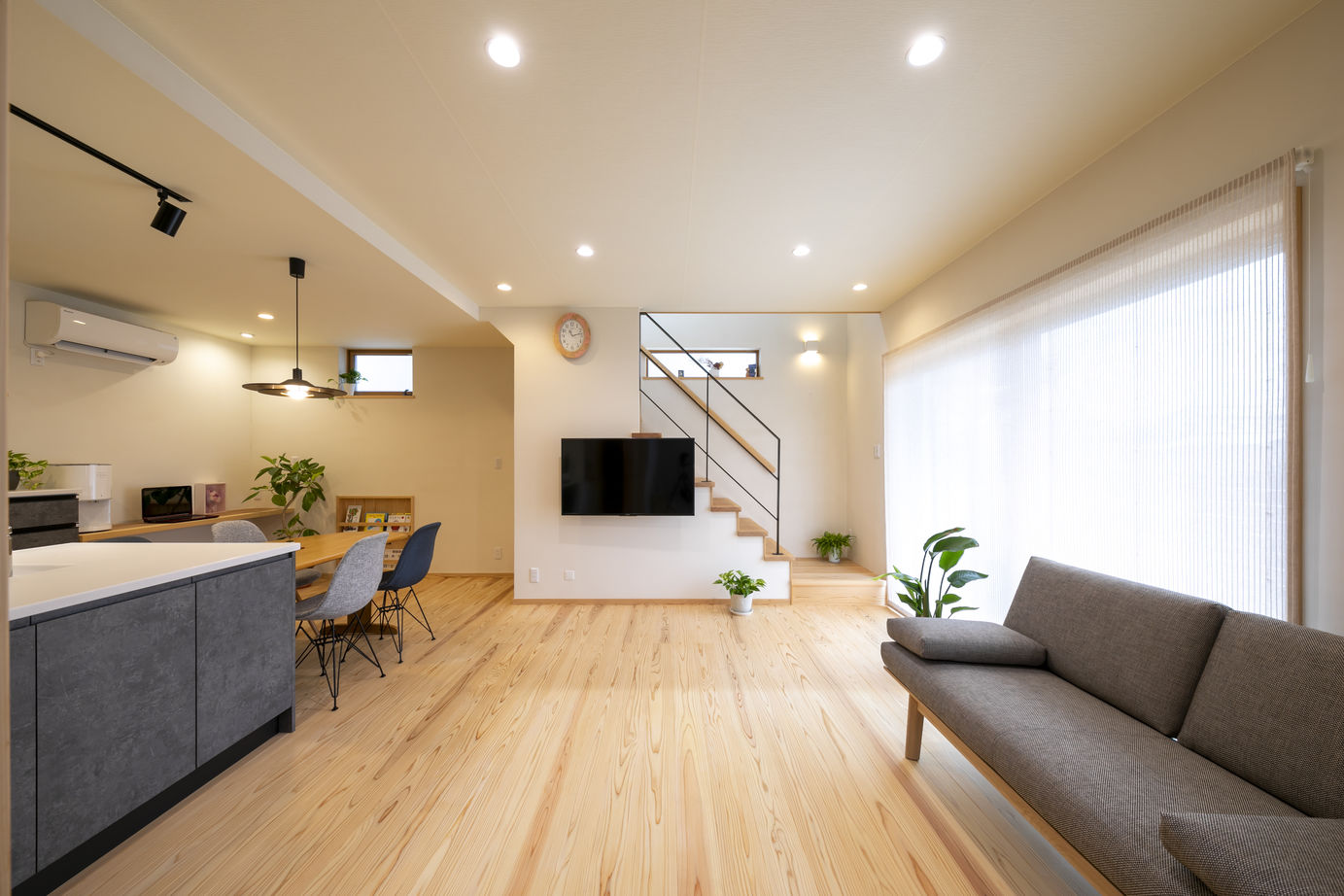 リソーケンセツ 【3000万円台/30坪台/間取り図あり/回遊動線】2代にわたって選んだ無添加無垢の家で心地よい暮らしを実現の建築実例画像3