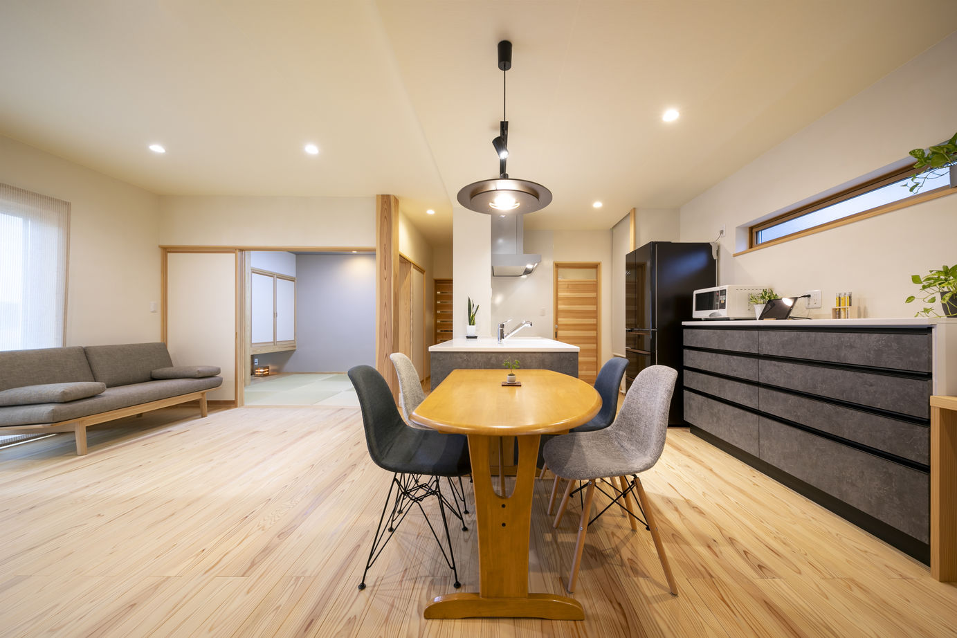 リソーケンセツ 【3000万円台/30坪台/間取り図あり/回遊動線】2代にわたって選んだ無添加無垢の家で心地よい暮らしを実現の建築実例画像4