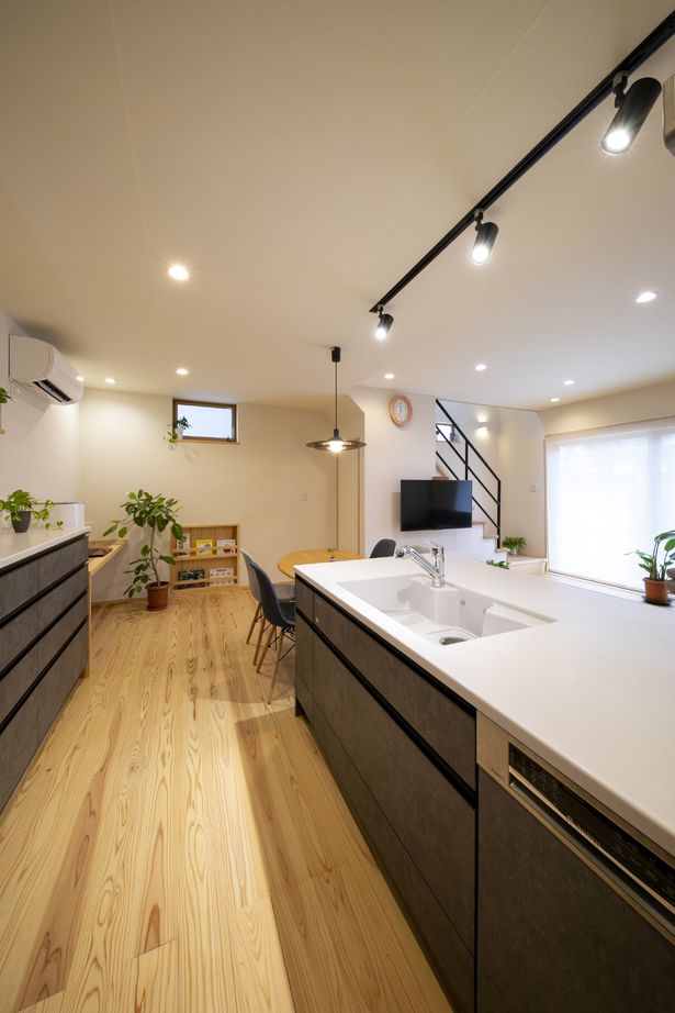 リソーケンセツ 【3000万円台/30坪台/間取り図あり/回遊動線】2代にわたって選んだ無添加無垢の家で心地よい暮らしを実現の建築実例画像6