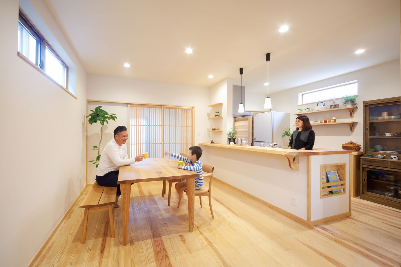 リソーケンセツ 【2000万円台／35坪／間取り図有】無添加無垢を扱う匠の技と豊かな提案力で、住みやすさとデザイン性を追求の建築実例画像3