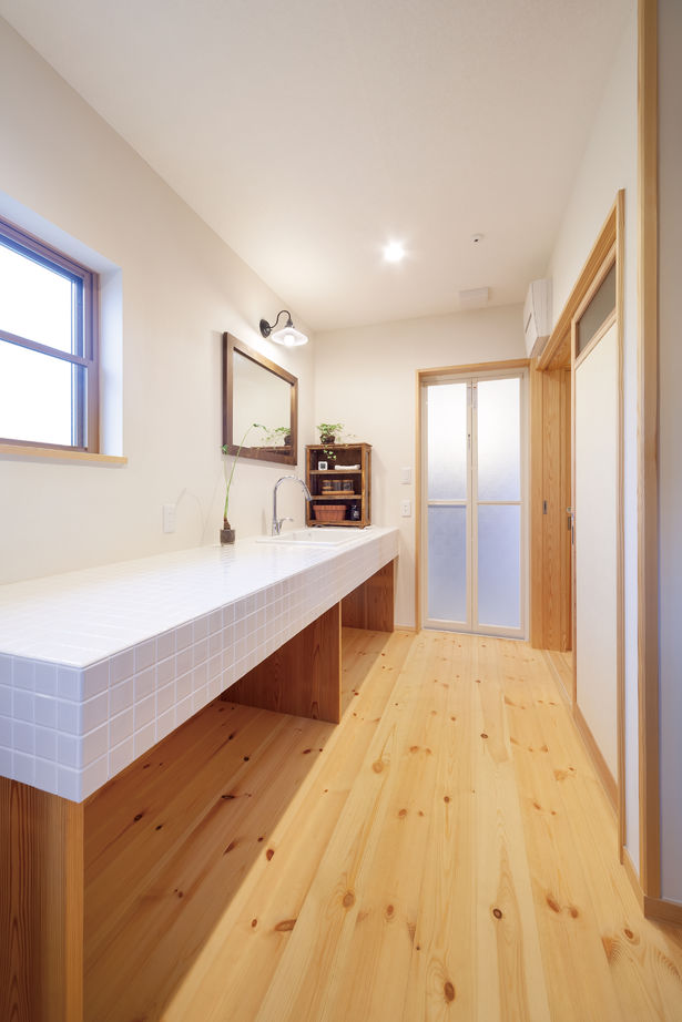 リソーケンセツ 【2000万円台／35坪／間取り図有】無添加無垢を扱う匠の技と豊かな提案力で、住みやすさとデザイン性を追求の建築実例画像8